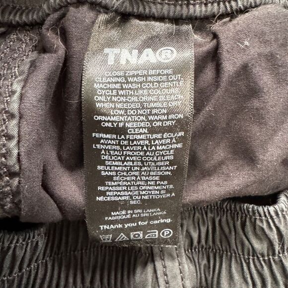 TNA Aritzia black parachute pant size small - Picture 9 of 9